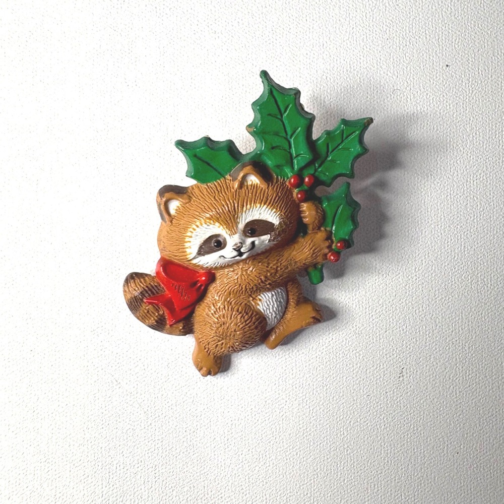 Vintage 1986 Hallmark Christmas Raccoon Holly Berry Brooch Pin Brown Red Green